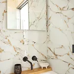 Ξενοδοχείο με διαμερίσματα Gonates 4*