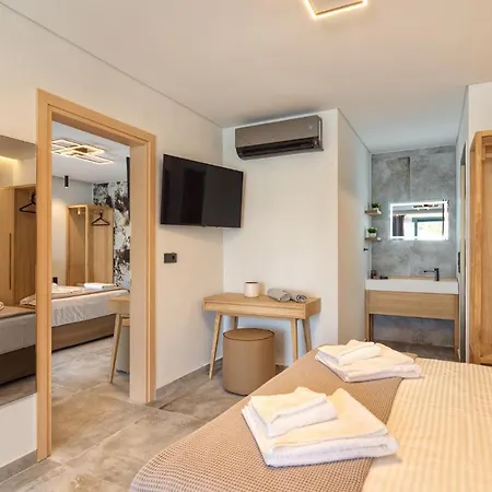 Lägenhetshotell Gonates 4*