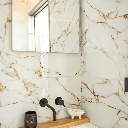 Lägenhetshotell Gonates 4*