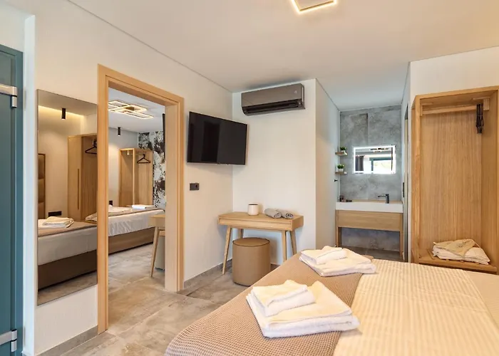 Ξενοδοχείο με διαμερίσματα Gonates 4*